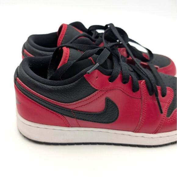 Nike Air Jordan 1 Low Youth Gym Sneaker Shoes Red/Black Pebbled Size US7Y EU40 - Picture 13 of 13